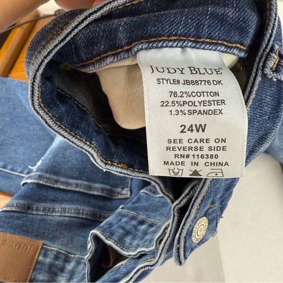 Judy Blue Womens 24 Slim Fit Straight Leg Jeans Medium Wash Stretchy Distressed - Picture 7 of 9